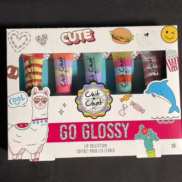 Chit Chat Cosmetics - Picture 2 of 4